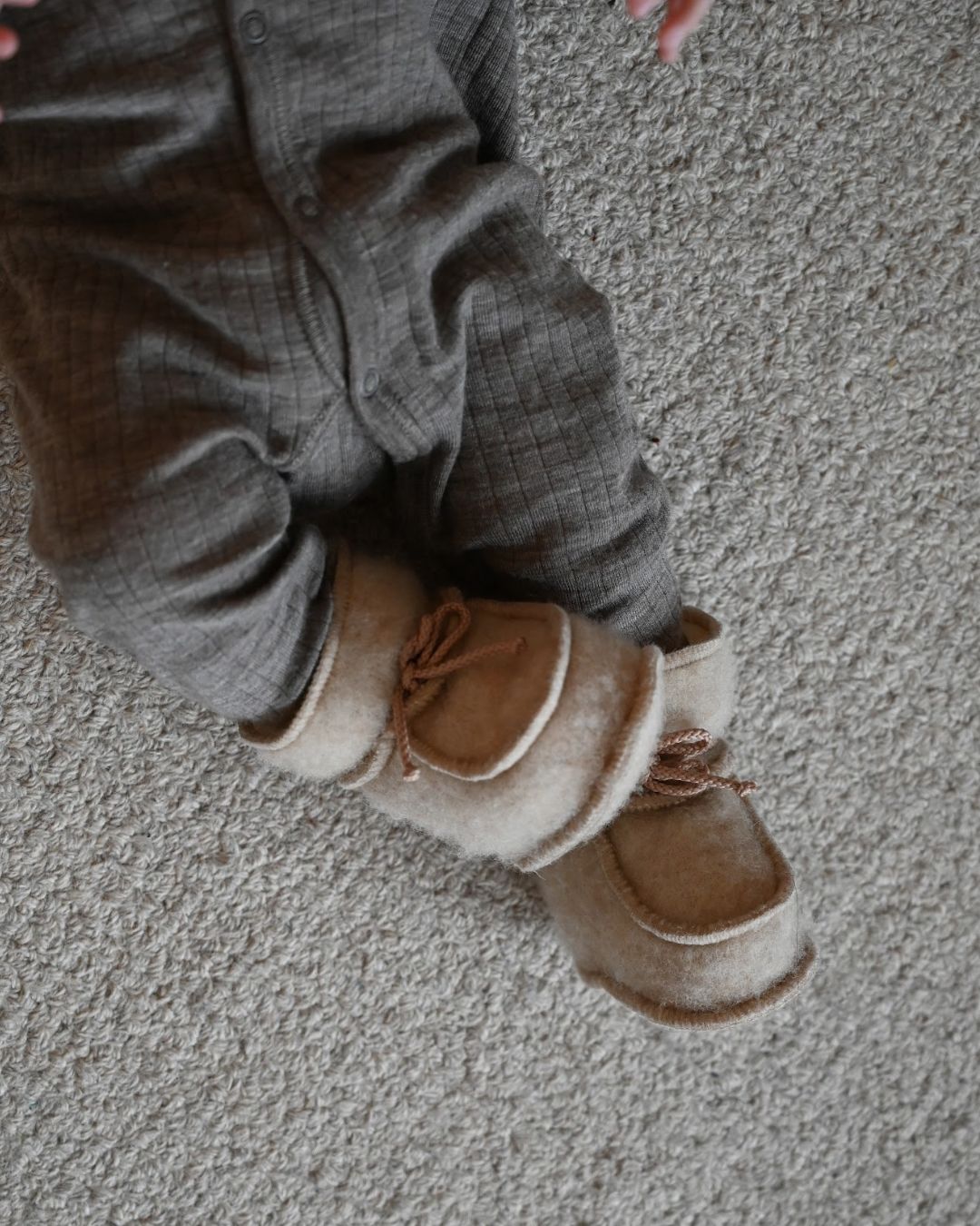 Babytøfler – Beige (3–6 måneder)