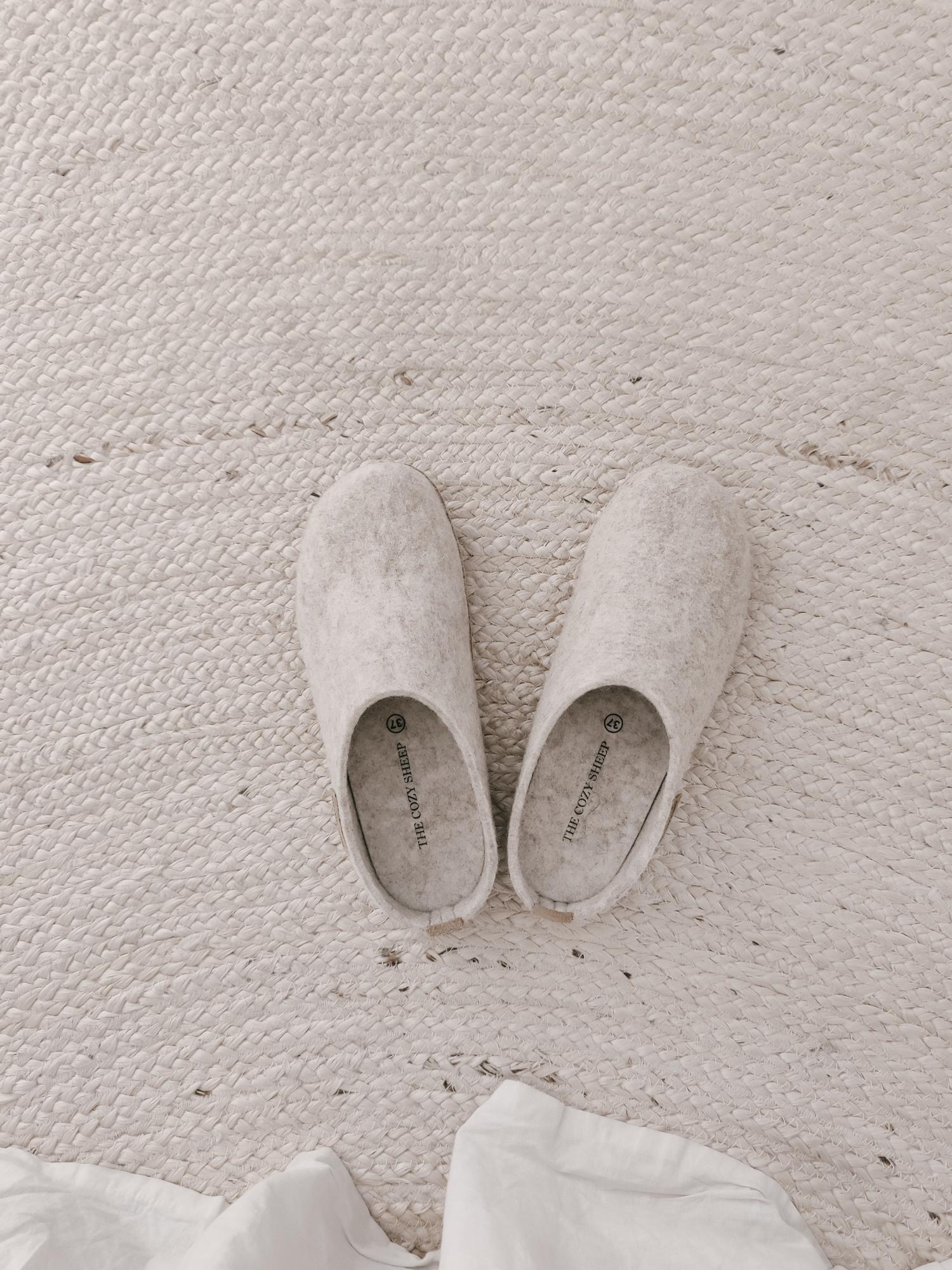 Tøffel med gummisåle – Beige